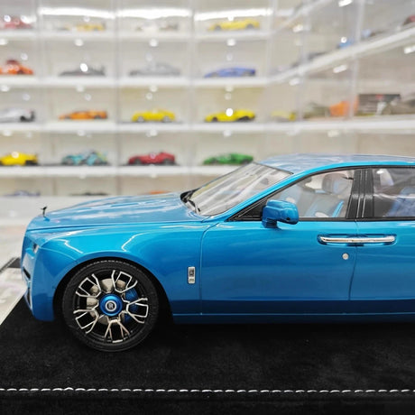 [Henson & Heaven] 1:18 Rolls-Royce 2020 Ghost Glossy Blue Model Car Resin