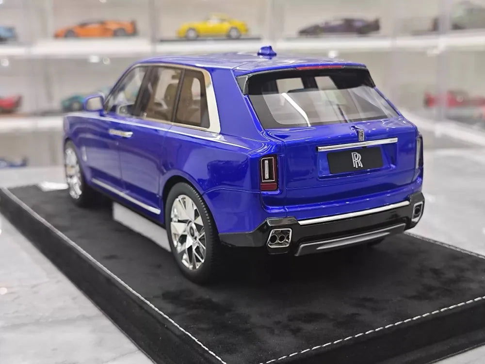 [Henson & Heaven] 1:18 Rolls-Royce 2023 Cullinan Series II sininen pienoismalli Hartsi
