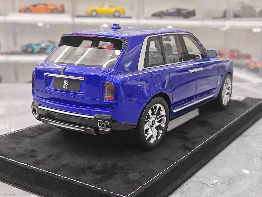 [Henson & Heaven] 1:18 Rolls-Royce 2023 Cullinan Series II sininen pienoismalli Hartsi