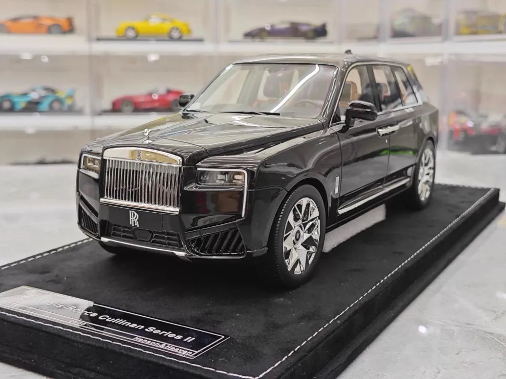 [Henson & Heaven] 1:18 Rolls-Royce 2023 Cullinan Series II Black Model Car Resin