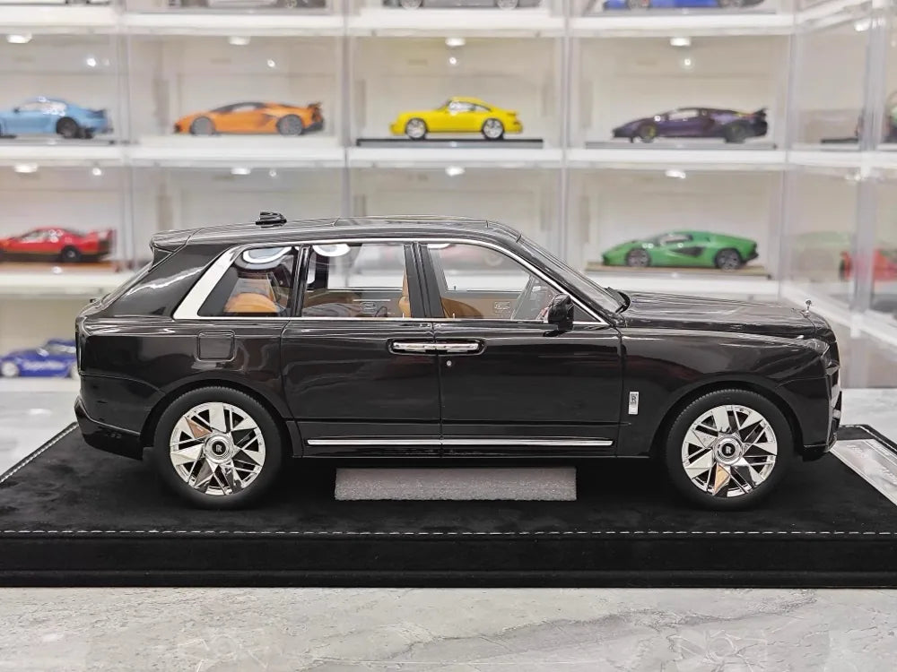 [Henson & Heaven] 1:18 Rolls-Royce 2023 Cullinan Series II nero modellino di auto resina