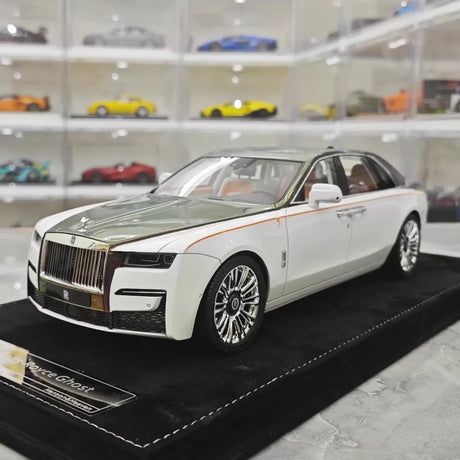 [Henson & Heaven] 1:18 Rolls-Royce 2024 Ghost BB White & Green Model Car Resin