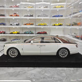 [Henson & Heaven] 1:18 Rolls-Royce 2024 Ghost BB White & Green Model Car Resin