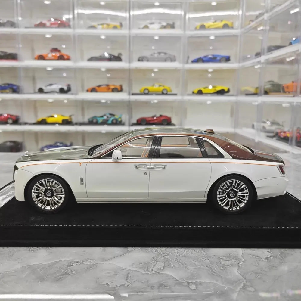 [Henson & Heaven] 1:18 Rolls-Royce 2024 Ghost BB White & Green Model Car Resin