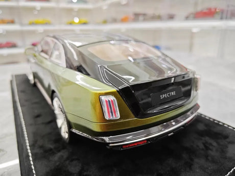 [Henson & Heaven] 1:18 Rolls-Royce 2024 Spectre Green & Black Model Car Resin