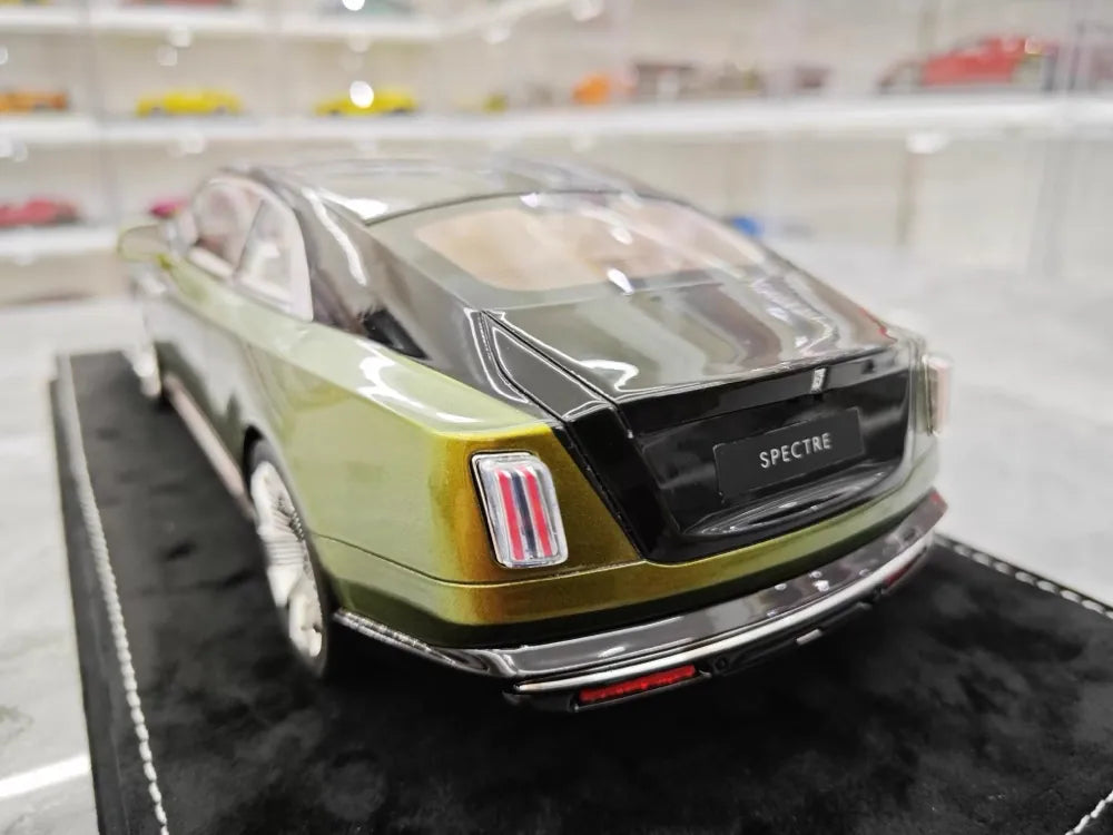 [Henson & Heaven] 1:18 Rolls-Royce 2024 Spectre Green & Black Model Car Resin