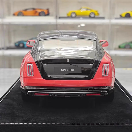 [Henson & Heaven] 1:18 Rolls-Royce 2024 Spectre Semaphore Pink & Black Model Car Resin