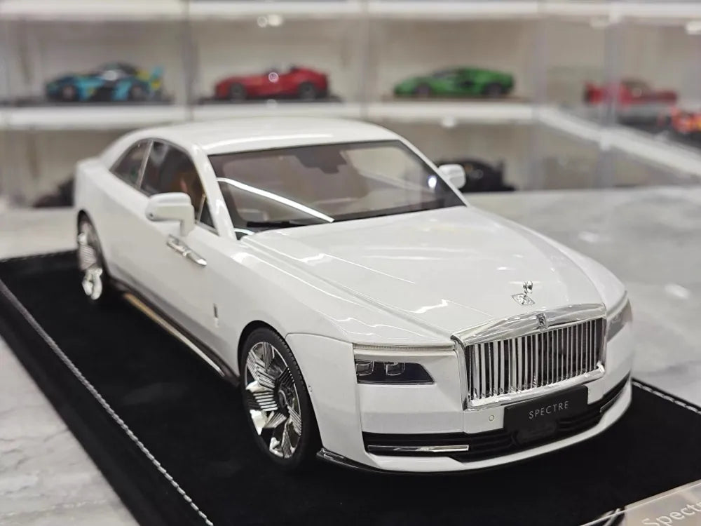 [Henson & Heaven] 1:18 Rolls-Royce 2024 Spectre Semaphore White Model Car Resin