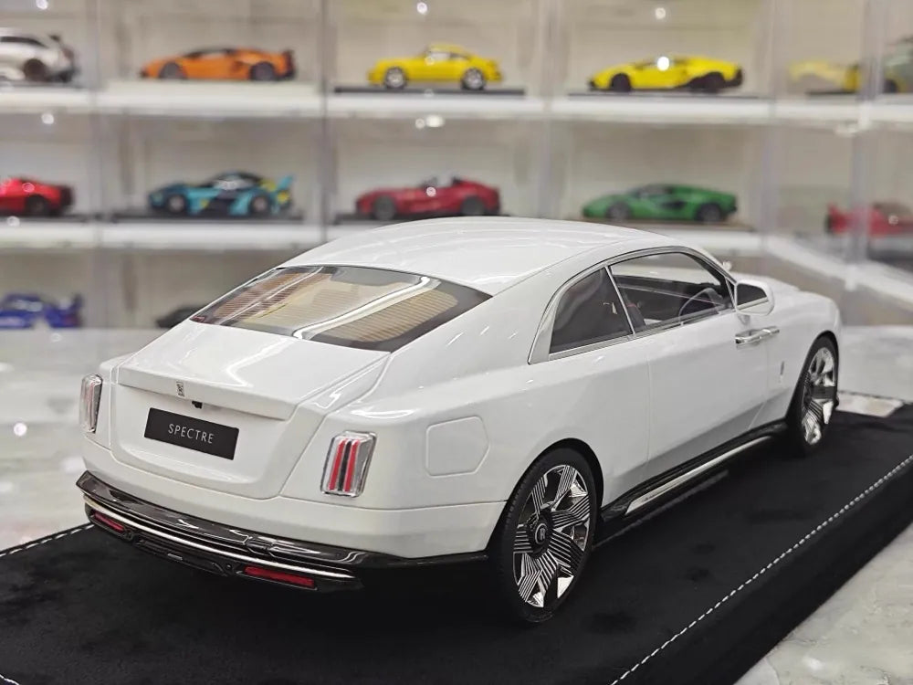 [Henson & Heaven] 1:18 Rolls-Royce 2024 Spectre Semaphore White Model Car Resin