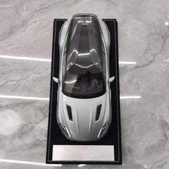 [Henson & Heaven] 1:18 Aston Martin 2019 Vanquish Zagato Shooting Brake Gray Model Car Resin
