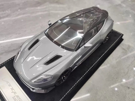 [Henson & Heaven] 1:18 Aston Martin 2019 Vanquish Zagato Shooting Brake Gray Model Car Resin