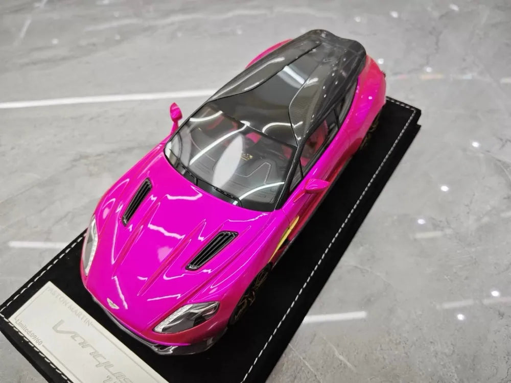 [Henson & Heaven] 1:18 Aston Martin 2019 Vanquish Zagato Shooting Brake Purple Model Car Resin