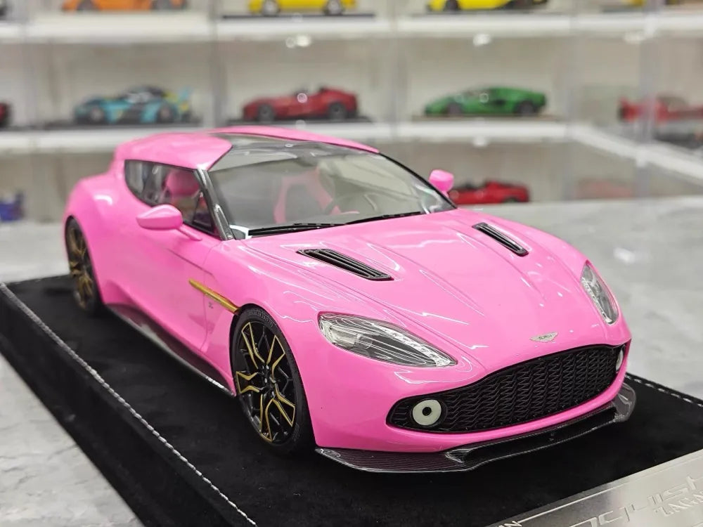 [Henson & Heaven] 1:18 Aston Martin 2019 Vanquish Zagato Shooting Brake Pink Model Car Resin