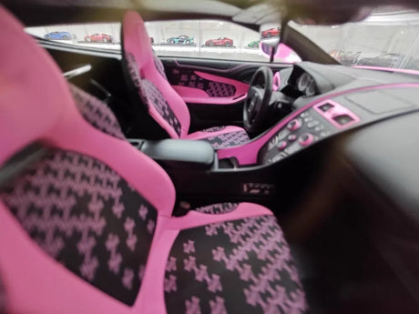 [Henson & Heaven] 1:18 Aston Martin 2019 Vanquish Zagato Shooting Brake Pink Model Car Resin