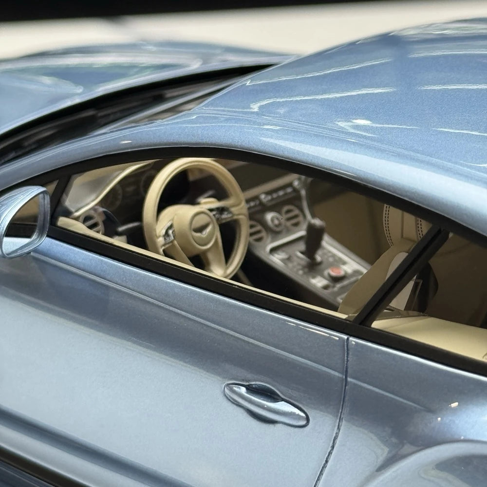 [Henson & Heaven] 1:18 Bentley 2025 Continental GT Speed Blue Model Car Resin