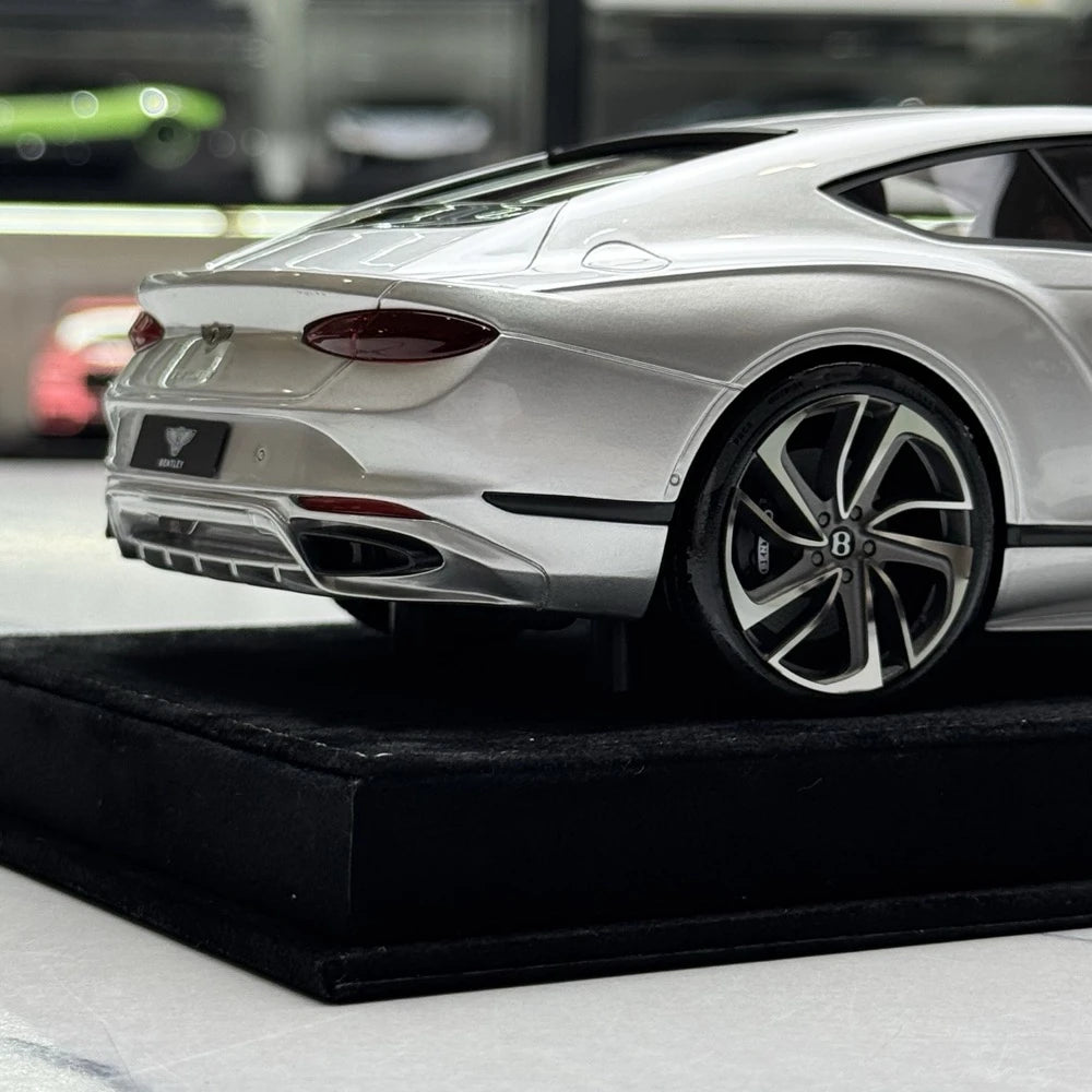 [Henson & Heaven] 1:18 Bentley 2025 Continental GT Speed Silver Model Car Resin