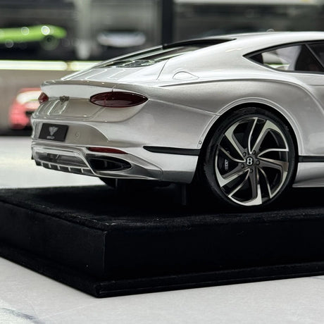 [Henson & Heaven] 1:18 Bentley 2025 Continental GT Speed Silver Model Car Resin