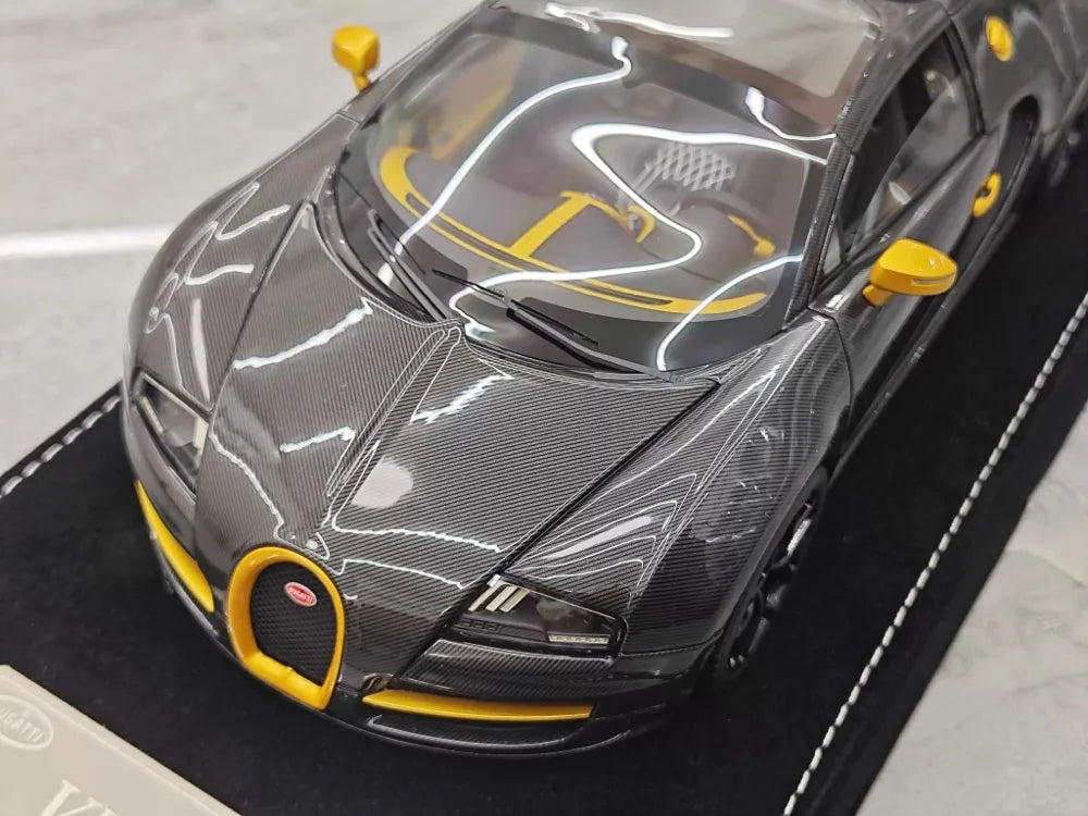 [Henson & Heaven] 1:18 Bugatti 2005 Veyron Black Model Car Resin