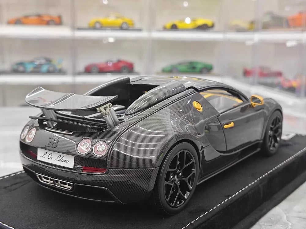 [Henson & Heaven] 1:18 Bugatti 2005 Veyron Black Model Car Resin