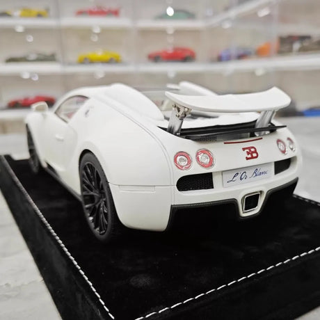 [Henson & Heaven] 1:18 Bugatti 2005 Veyron White Model Car Resin