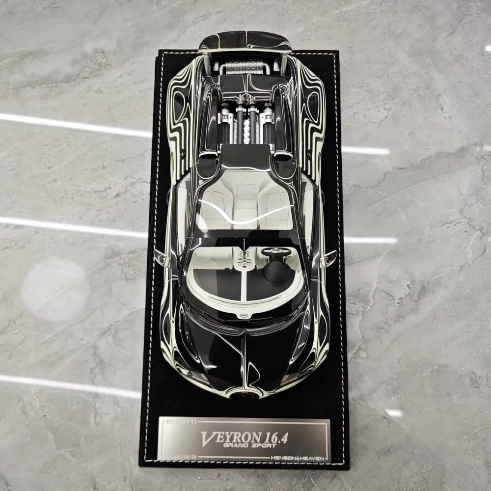 [Henson & Heaven] 1:18 Bugatti 2005 Veyron White & Black Model Car Resin