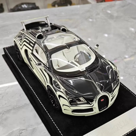 [Henson & Heaven] 1:18 Bugatti 2005 Veyron White & Black Model Car Resin