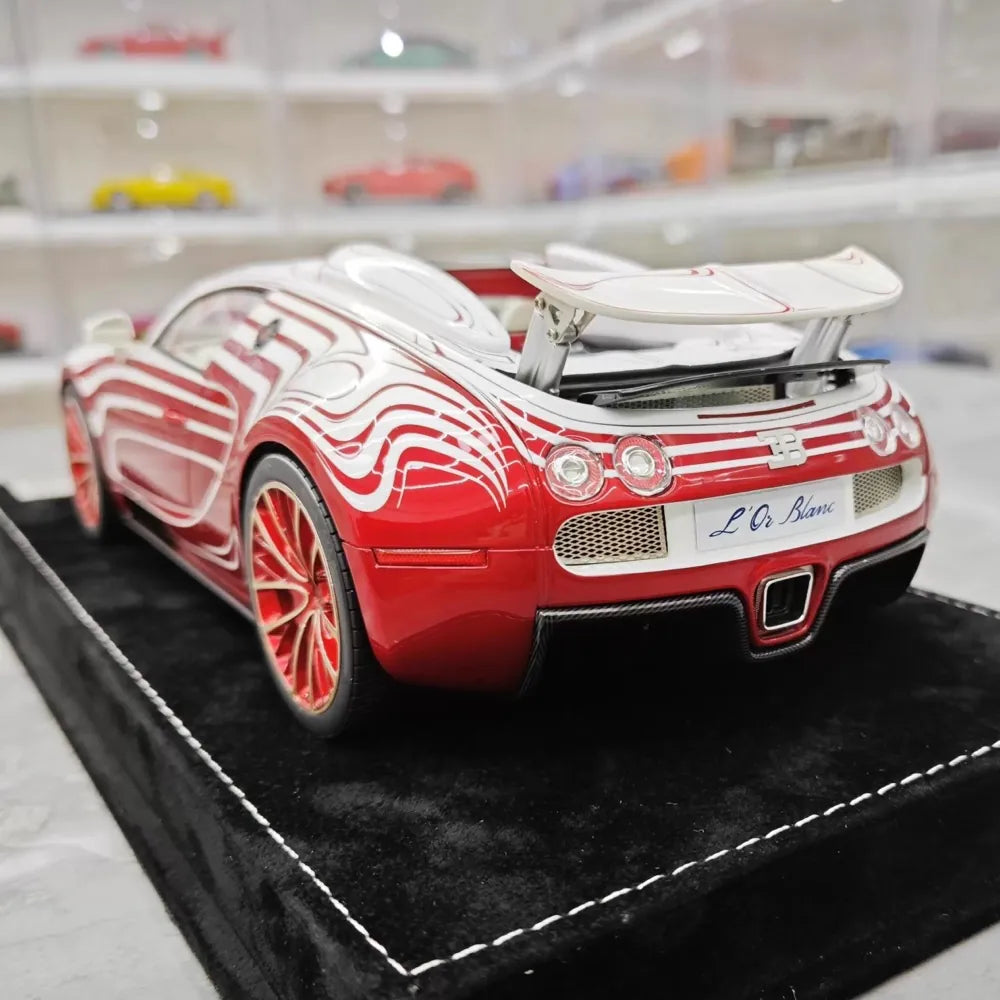 [Henson & Heaven] 1:18 Bugatti 2005 Veyron ホワイト & レッド モデルカー レジン