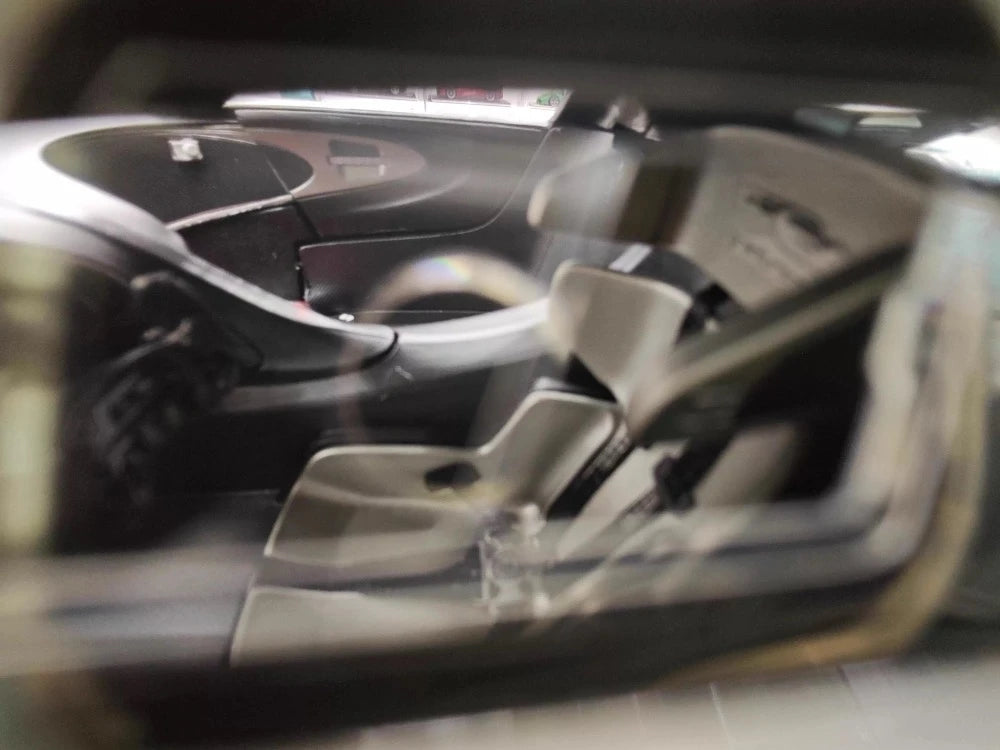 [Henson & Heaven] 1:18 Bugatti 2015 Vision Gran Turismo Silver Model Car Resin