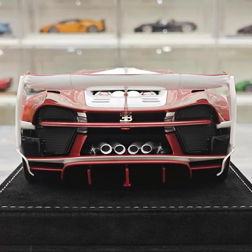 [Henson & Heaven] 1:18 Bugatti 2015 Vision Gran Turismo wit & rood modelauto Hars
