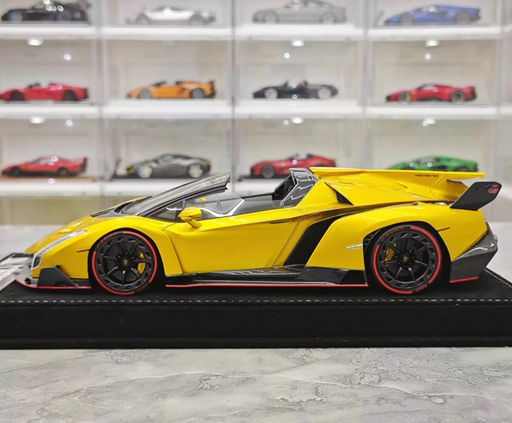 [Henson & Heaven] 1:18 Lamborghini 2014 Veneno Roadster Electroplated Gold Model Car Resin
