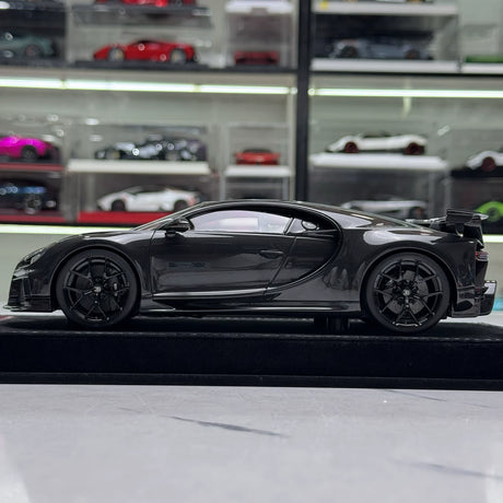 Henson & Heaven Bugatti 2020 Chiron Pur Sport Black 1:18 – Collectible Resin Model Resin