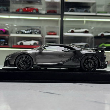 Henson & Heaven Bugatti 2020 Chiron Pur Sport Gray 1:18 – Collectible Resin Model Resin
