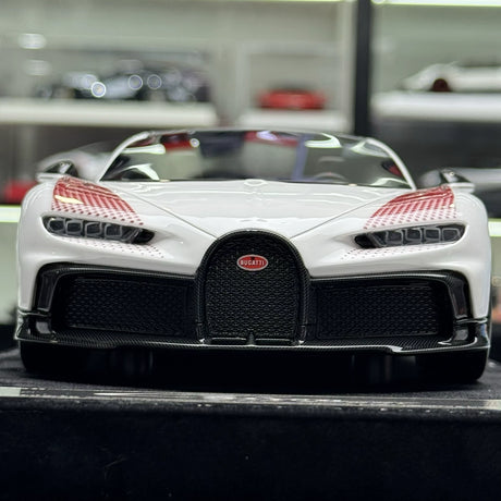 Henson & Heaven Bugatti 2020 Chiron Pur Sport White 1:18 – Collectible Resin Model Resin