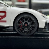 Henson & Heaven Bugatti 2020 Chiron Pur Sport White 1:18 – Modelo de Resina de Coleção