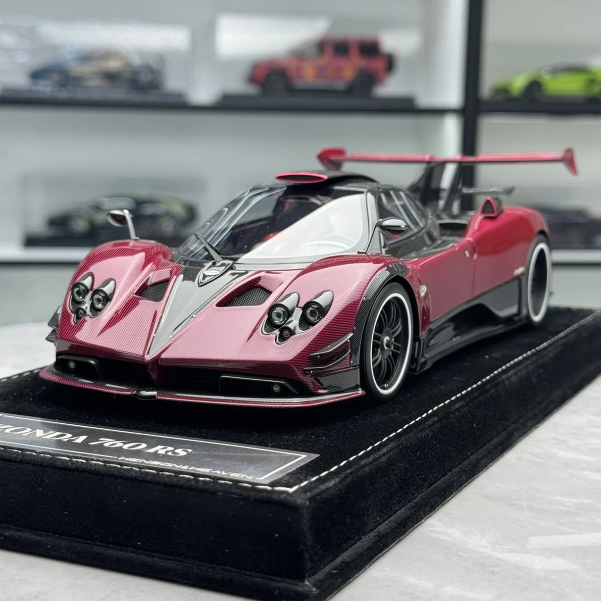 Henson & Heaven Pagani 2012 Zonda 760 RS Carbon Pink 1:18 – Resina de Modelo de Resina de Colección