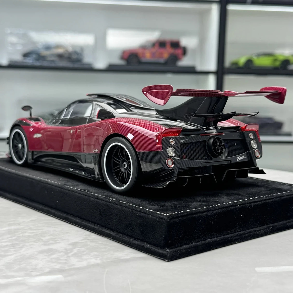 Henson & Heaven Pagani 2012 Zonda 760 RS Carbon Pink 1:18 – Resina de Modelo de Resina de Colección