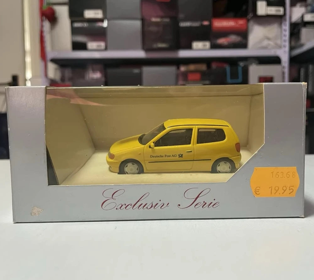 [Herpa] 1:43 Volkswagen 1998 Polo Mk3 6N Yellow Model Car Die-Cast