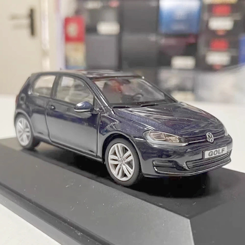 [Herpa] 1:43 Volkswagen 2013 Golf VII Blue Model Car Die-Cast