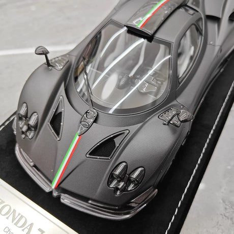 [Henson & Heaven] 1:18 Pagani 2016 Zonda 760 RS Black Model Car Resin