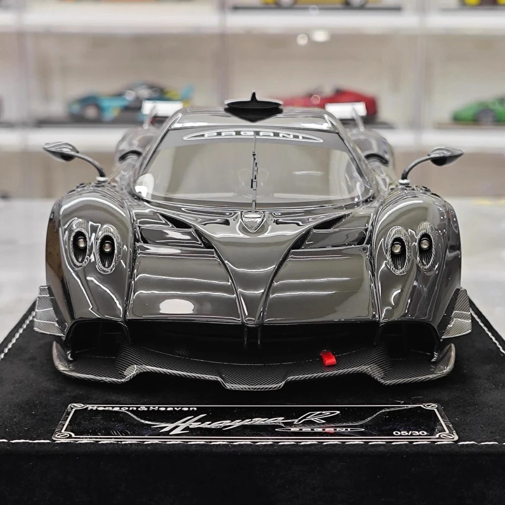 [Henson & Heaven] 1:18 Pagani 2021 Huayra R Black Model Car Resin