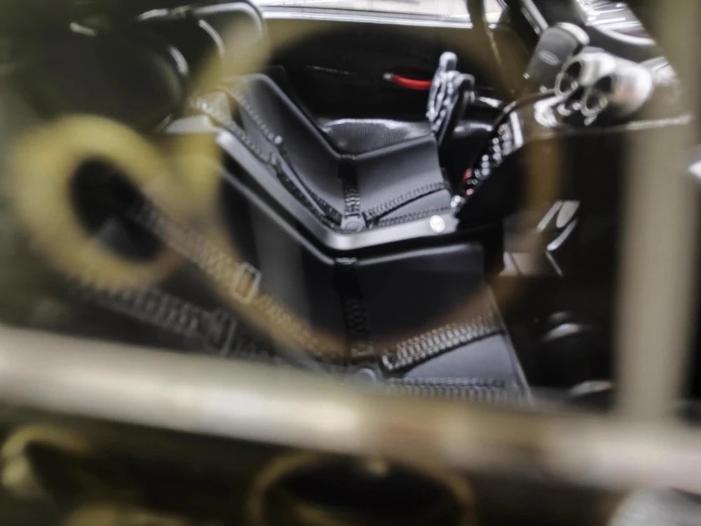 [Henson & Heaven] 1:18 Pagani 2021 Huayra R Black Model Car Resin