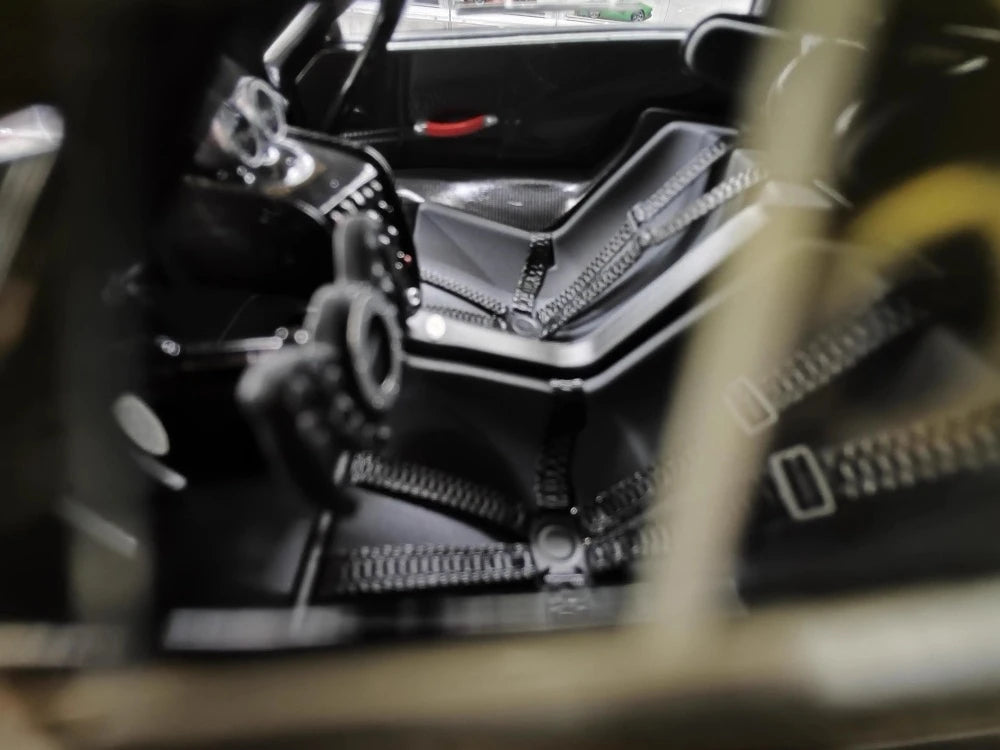 [Henson & Heaven] 1:18 Pagani 2021 Huayra R Black Model Car Resin