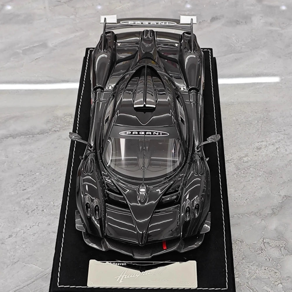 [Henson & Heaven] 1:18 Pagani 2021 Huayra R Black Model Car Resin