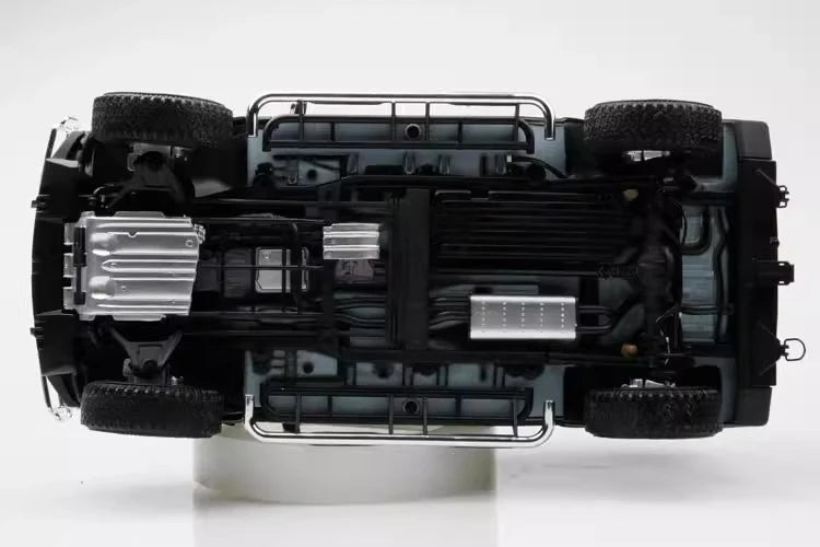 [Highway61] 1:18 Hummer 2002 H2 ホワイト モデルカー Die-Cast