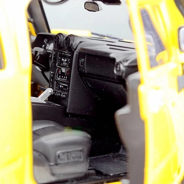 [Highway61] 1:18 Hummer 2002 H2 Yellow Model Car Die-Cast