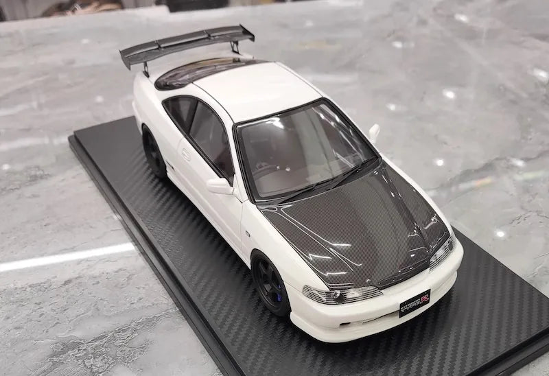1:18 Honda 1995 Integra Type R DC2 White Die Cast Model Car