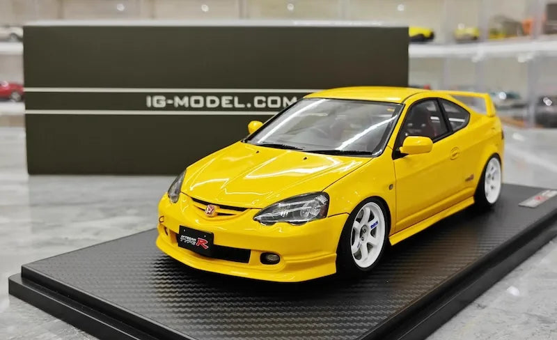 1:18 Honda 2001 Integra Type R DC5 Yellow Die Cast Model Car