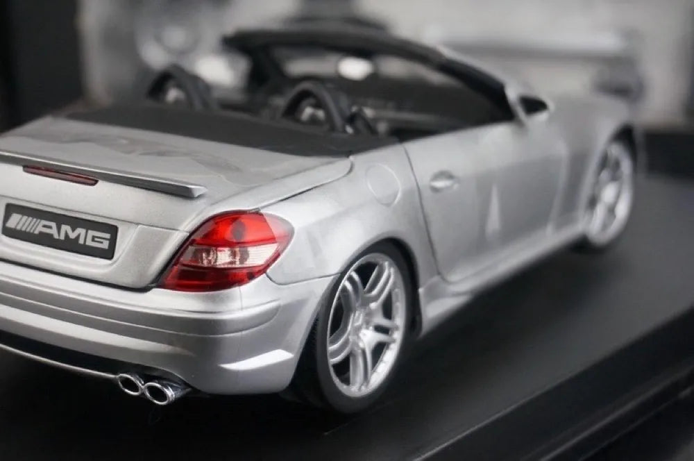[Hot Works] 1:18 Mercedes-Benz 2004 SLK55 AMG Silver Model Car Die-Cast