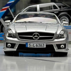 [Hot Works] 1:18 Mercedes-Benz 2008 SL63 AMG R230 Silver Model Car Die-Cast