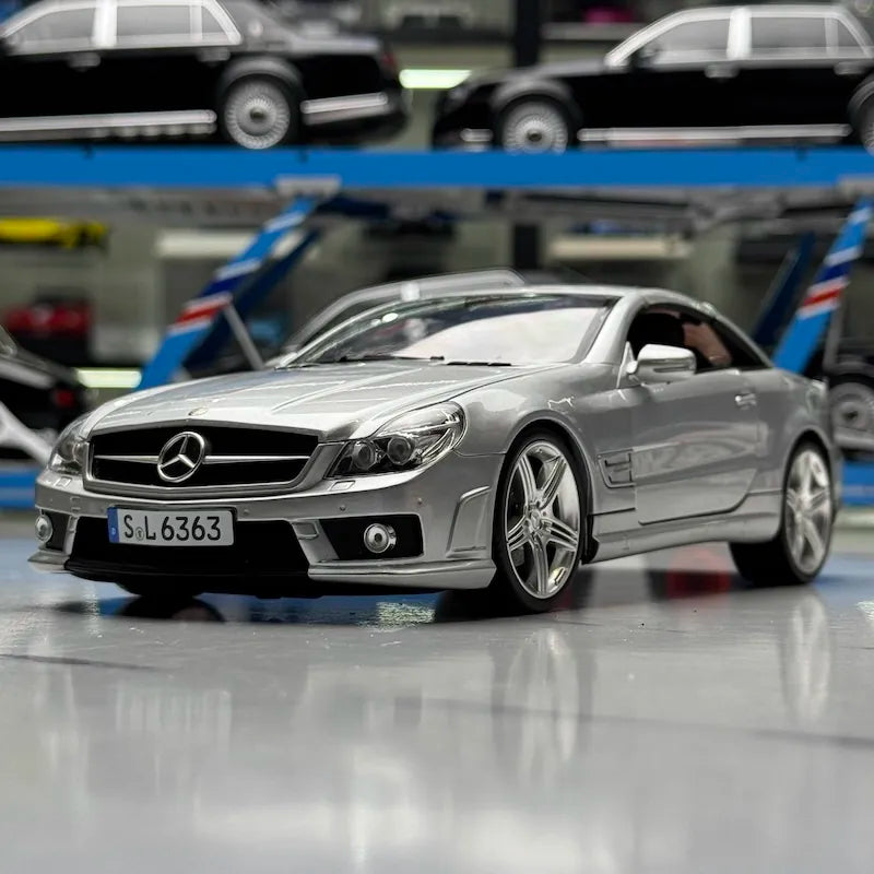 [Hot Works] 1:18 Mercedes-Benz 2008 SL63 AMG R230 Silver Model Car Die-Cast
